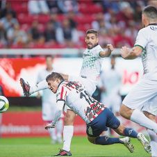 chivas-sigue-invicto.jpg