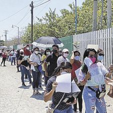 Del 12 al 15 de enero, dosis de refuerzo a trabajadores de la educación, por regiones