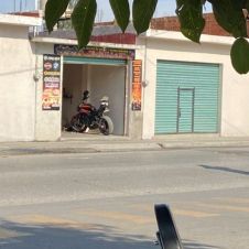local de motos jiutepec.jpg