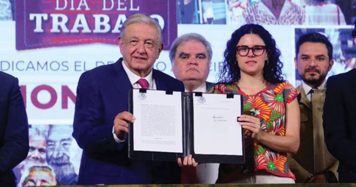 El Presidente AMLO firma decreto para crear el Fondo de Pensiones para ...