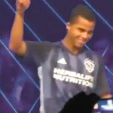 galaxy-sin-dos-santos.jpg
