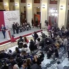 Alerta sísmica interrumpe conferencia de AMLO .jpg