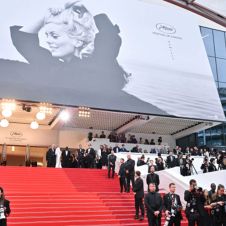 El Festival de Cannes prepara su inauguración mientras ocurren denuncias de abuso y huelgas de trabajadores