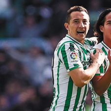 lainez-guardado-betis.jpg