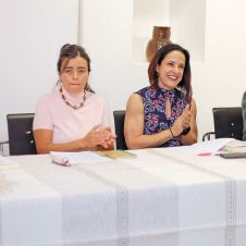 LIBRO-TRUEQUE-Edith-Perez-090319.jpg