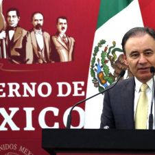 El robo de combustible se redujo de 81 mil a 15 mil barriles diarios.jpg