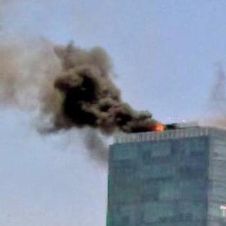 Incendio en Torre Titanium de Puebla causa movilización de autoridades.jpg