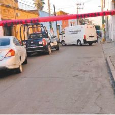 semefo-camioneta-centro-cuautla-280222.jpg