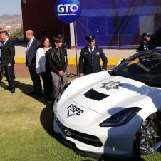La policía de Guanajuato usará Camaro, Mustang, Cadillacs y Corvette.jpg