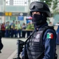 Detienen a 4 personas armadas, viajaban junto a dos bebés.jpg