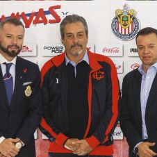 llega-nuevo-jefe-a-chivas.jpg