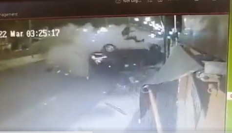 Joven en estado de ebriedad vuelca y sale "volando" de camioneta ...