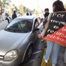 Manifestantes toman dos casetas en las autopistas México-Cuernavaca y México-Pueba.jpg