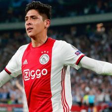 edson-alvarez-ajax-celebracion-280330.jpg