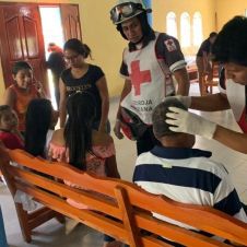 foto-enjambre-abejas-ataca-fieles-durante-viacrucis-villahermosa-tabasco.jpg