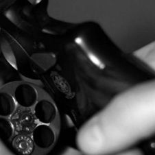 Hombre resulta gravemente herido mientras jugaba a la ruleta rusa.jpg