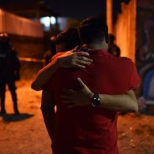 En pleno velorio, atacan a familiares de la masacre de Minatitlán.jpg
