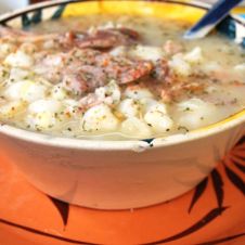 Pozole intoxicó a un centenar de personas durante festejo de 'Día del niño'.jpg