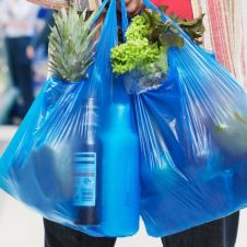 bolsas-de-plastico-mandado-comida-compras-990x660.jpg