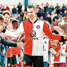 persie-despedida-idolo.jpg