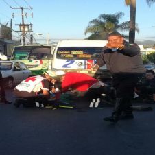 Pareja sale lesionada en choque contra ruta 2.jpg