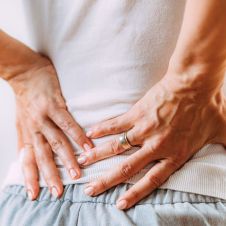 dolor de espalda cancer.jpg