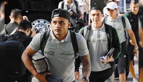 llega-a-destino-para-debutar-copa-oro.jpg