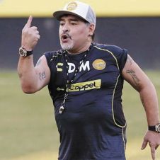 maradona-molesto-con-prensa.jpg