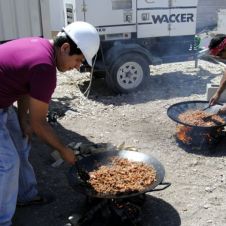 foto-prohiben-albaniles-hacer-fogatas-recalentar-comida-nuevo-leon.jpg