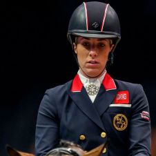 Se retira la Jinete Charlotte Dujardin de los Juegos Olímpicos por acusaciones de Maltrato Animal