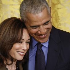 obama respalda a kamala