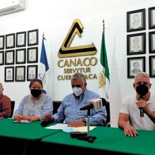 Urgen empresarios al alcalde de Cuernavaca a limpiar el centro de ambulantaje Urgen empresarios al alcalde de Cuernavaca a limpiar el centro de ambulantaje