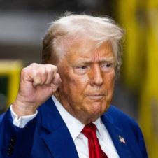 Trump amenaza con aranceles y el fin del comercio con México en un discurso cargado de críticas