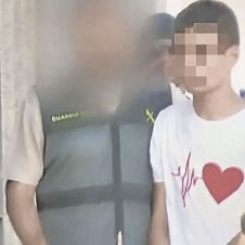 "A mi hijo no lo han tratado con amor", dice padre del joven que mató a un niño en España