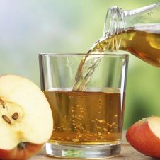 Por altos niveles de arsénico, Walmart retira más de 9,000 cajas de jugo de manzana