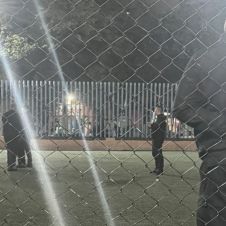 Un muerto y un herido dejó una balacera en cancha de futbol en Benito Juárez 