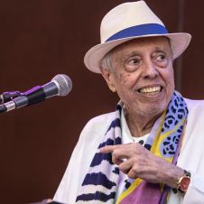 sergio mendes.jpg