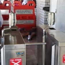 Hombre murió apuñalado en el Metro de CDMX.jpg