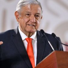 AMLO huachicoleros.jpg