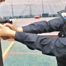 Policía es herida de bala, por su compañero durante práctica de tiro.jpg