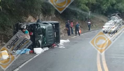 Mueren conductor en accidente y motociclista que trató de ayudarlo al ser atropellado.jpg