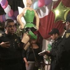 Rafaguean a niños durante fiesta infantil.jpg