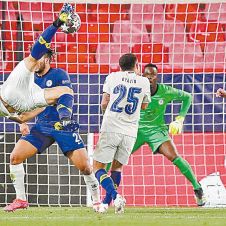 tecatito-corona-champions.jpg tecatito-corona-champions.jpg
