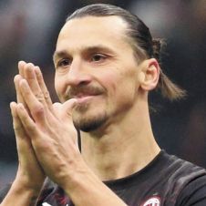 Zlatan-Ibrahimovic-ayuda-italianos-190320.jpg