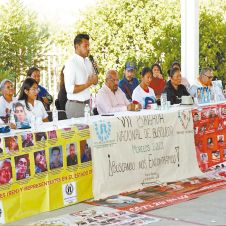Firma ‘Chalo’ compromisos 