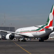 El gobierno regresa el avión presidencial a México .jpg