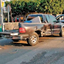 Saldo de tres lesionados deja accidente en Crucero de Amilcingo