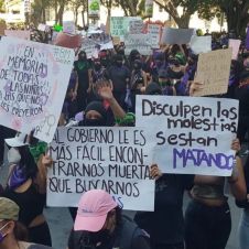 marcha 8m cierre de vialidades.jpg