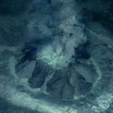 volcansubmanrino.jpg