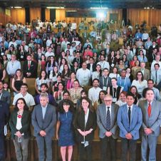 Gobernadora de Morelos, Margarita González Saravia, y el secretario de Salud del Gobierno de México, David Kershenobich Stalnikowitz